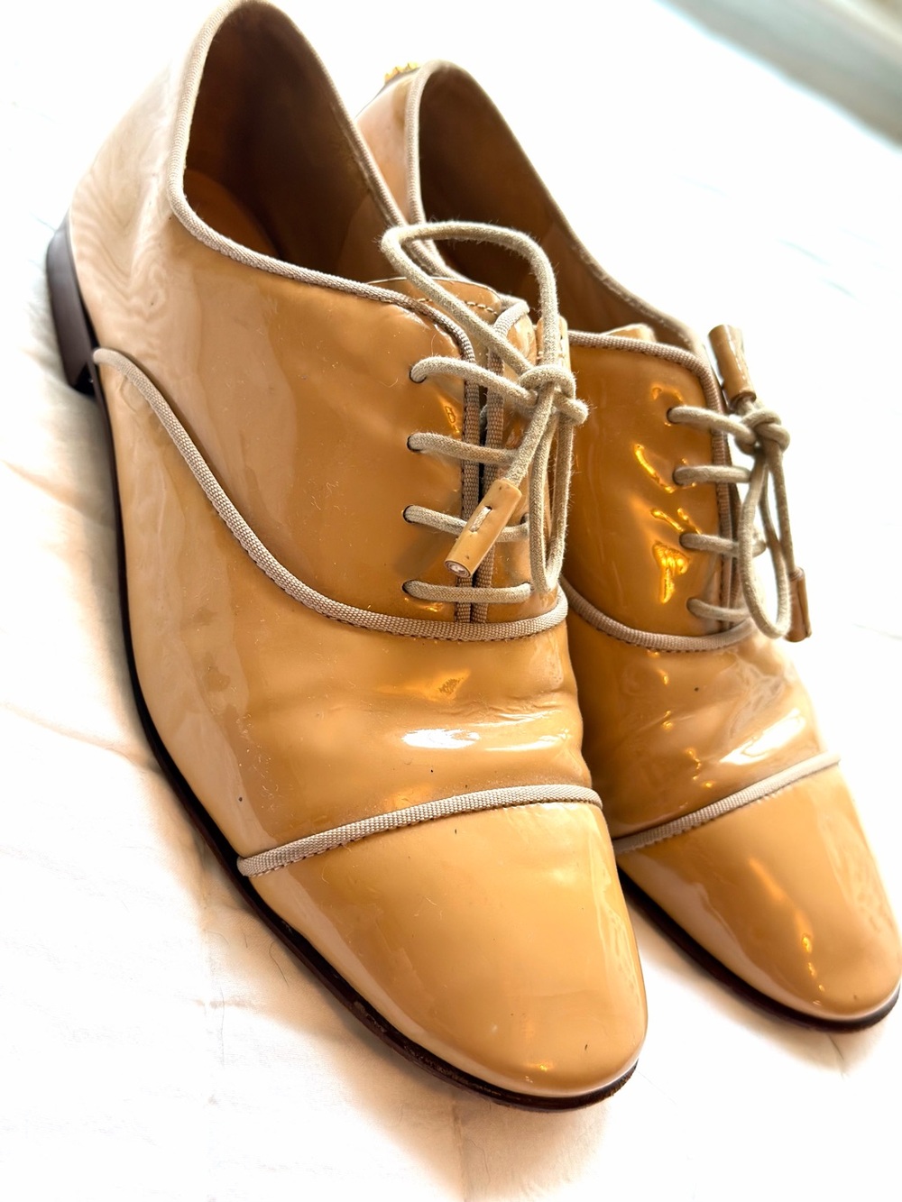 Tory Burch Patent Lace-Up Flats in Tan